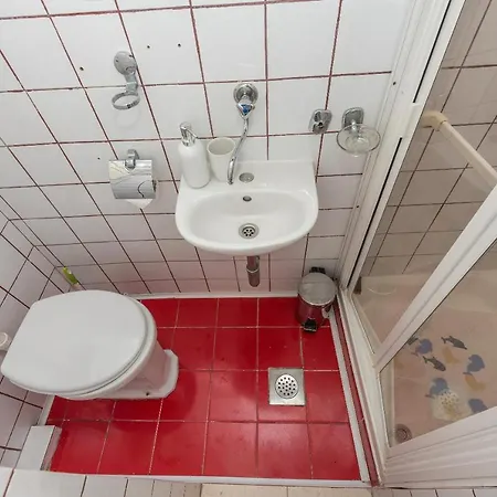 Little House Apartment *
