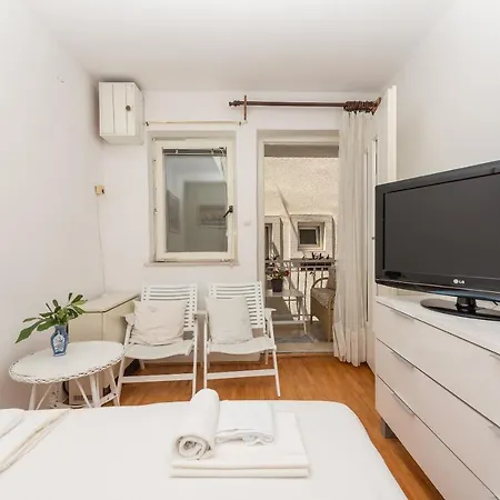 Apartment Little House *