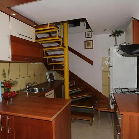Little House Apartment *